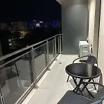M's Apartment-cozy Getaway In The Heart Of The