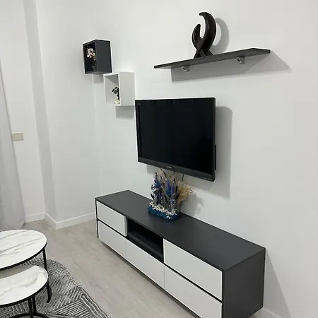 M's Apartment-cozy Getaway In The Heart Of The Tirana