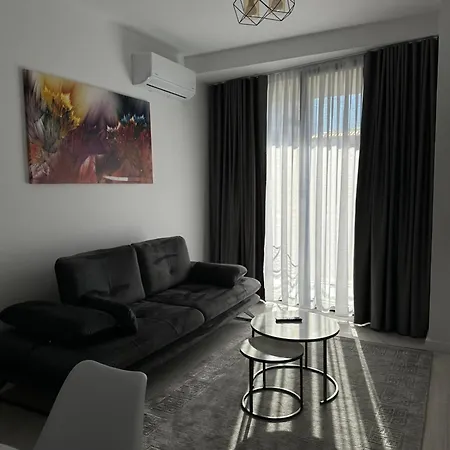 Lejlighed M's Apartment-cozy Getaway In The Heart Of The *