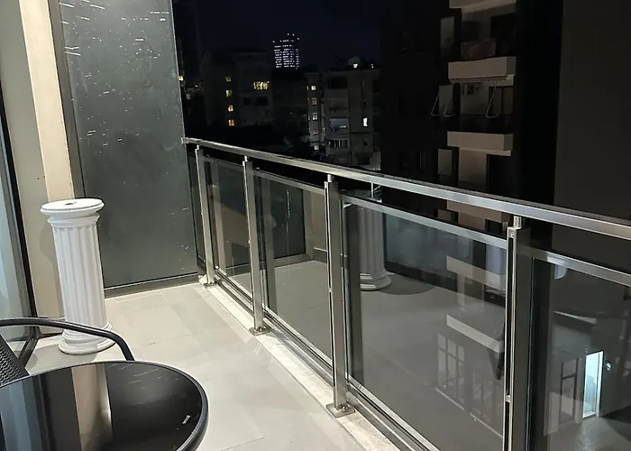 Lejlighed M's Apartment-cozy Getaway In The Heart Of The